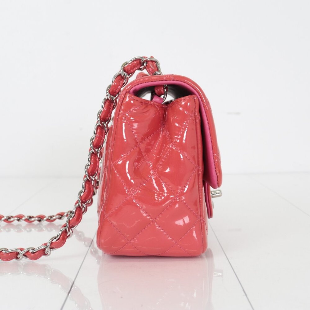 CHANEL Pink Quilted Shoulder Bag - Picture 4 of 12